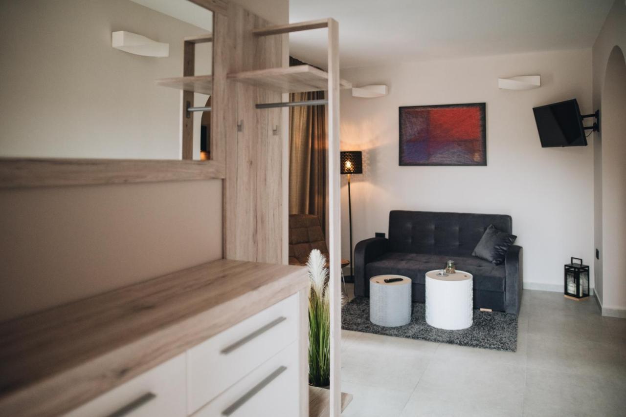 Stay In The Very Heart Of Porec - 50M To The Beach Poreč Exterior foto
