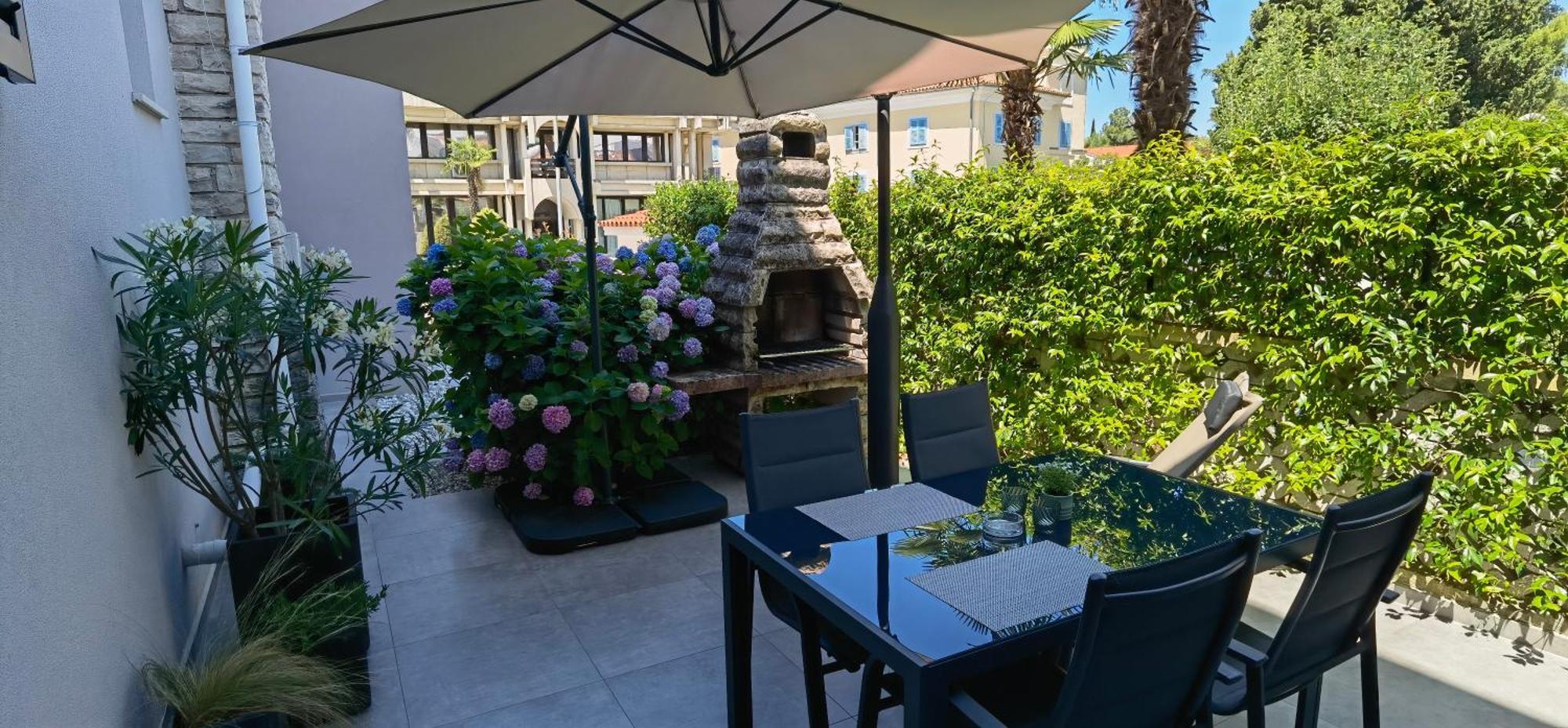 Stay In The Very Heart Of Porec - 50M To The Beach Poreč Exterior foto